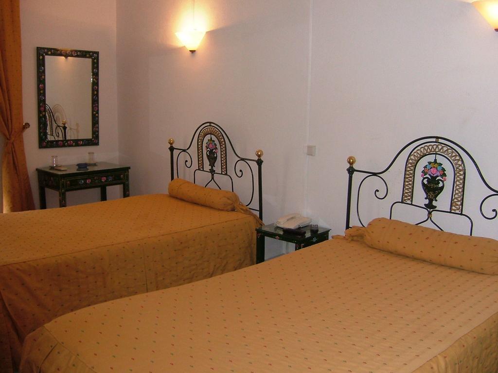 Hotel Alentejano Cost *